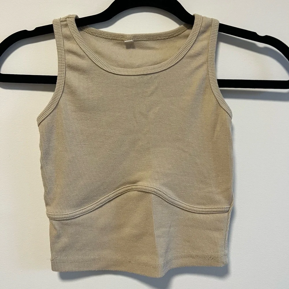 🔥Beige Ribbed Tank Top - Picture 2 of 5